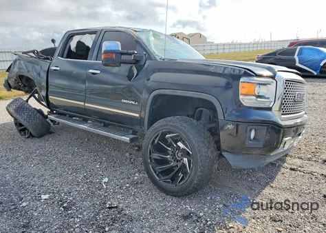 2015 GMC Sierra K1500 Denali z USA, uszkodzony, nr VIN 3GTU2WEJ8FG471107